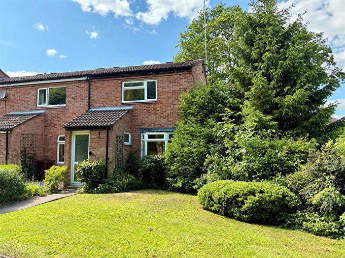 2 Bedroom End Of Terrace House For Sale In Cophams Close, Solihull, B92