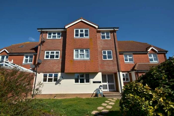 2 Bedroom Flat To Rent In Southampton Close, Eastbourne, BN23