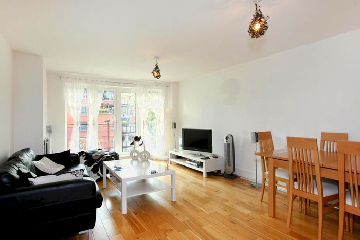 3 Bedroom Flat To Rent In Jerome Place, Kingston Upon Thames, KT1