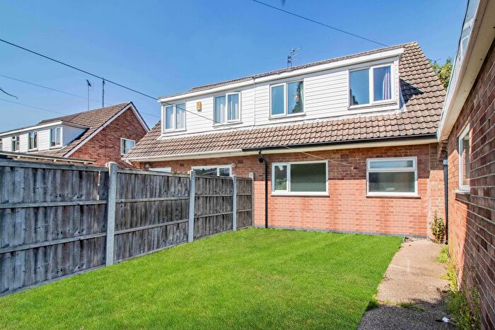 3 Bedroom Semi-Detached House To Rent In Warkton Close, Beeston, Nottingham, NG9