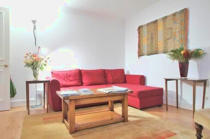 2 Bedroom Flat To Rent In Mill Street, London Bridge, SE1