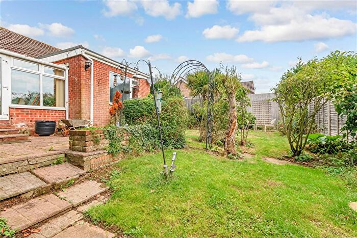 3 Bedroom Semi-Detached Bungalow For Sale In Penshurst Close, West Kingsdown, Sevenoaks, Kent, TN15