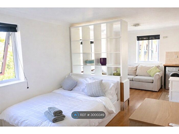 Studio To Rent In Constable Court, Chiswick, W4