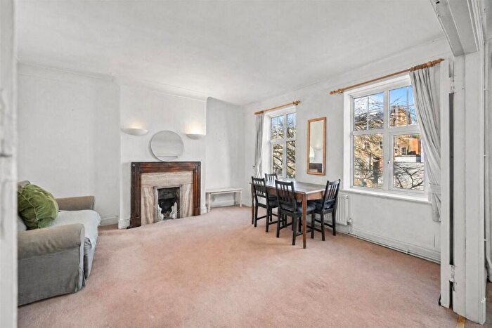 2 Bedroom Apartment For Sale In Haverstock Hill, Belsize Park, NW3