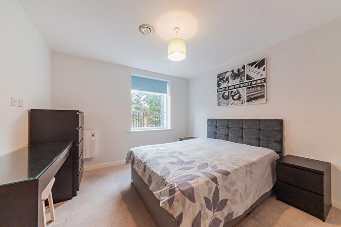 2 Bedroom Apartment To Rent In Westminster Mansions, GU15