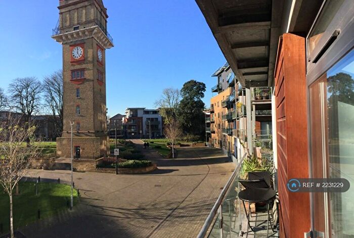 1 Bedroom Flat To Rent In Catalpa Court, Hither Green, SE13