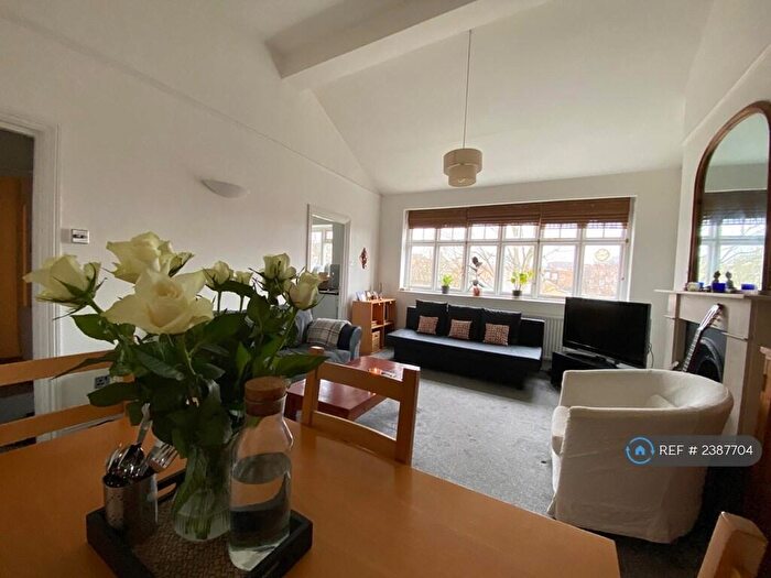 1 Bedroom Flat To Rent In Compayne Gardens, London, NW6