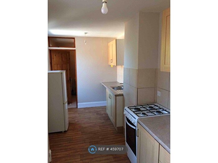 2 Bedroom Flat To Rent In Carholme Road, Lincoln, LN1