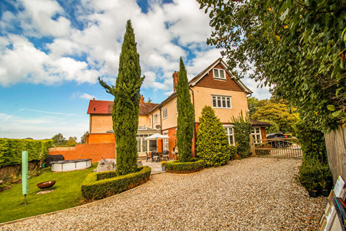 3 Bedroom Semi-Detached House For Sale In South Lodge, The Avenue, Swindon, SN6