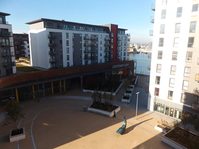 2 Bedroom Flat To Rent In John Thornycroft Road, Southampton, Hampshire, SO19