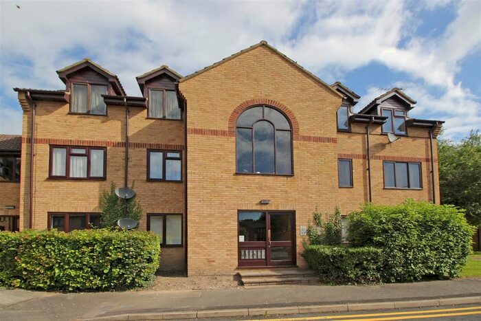 2 Bedroom Flat To Rent In Cutty Sark Court, Low Close, Greenhithe, DA9