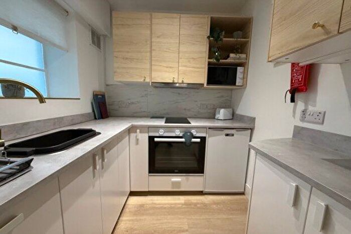 1 Bedroom Flat To Rent In Mansfield Road, Nottingham, NG5