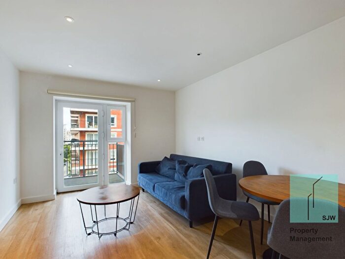 1 Bedroom Flat To Rent In Beaufort Square, Fairbank House, NW9