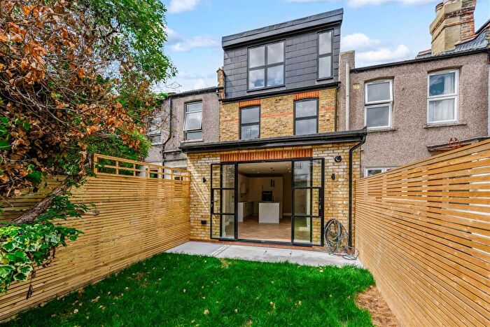 3 Bedroom House For Sale In King Edward Road, Walthamstow, E17