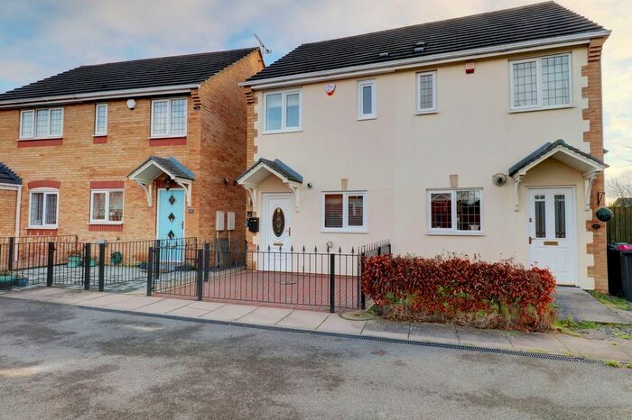 2 Bedroom Semi-Detached House To Rent In Cooper Close, Brampton Bierlow, S63