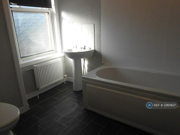 1 Bedroom Flat To Rent In Newton Street, Catrine, Mauchline, KA5