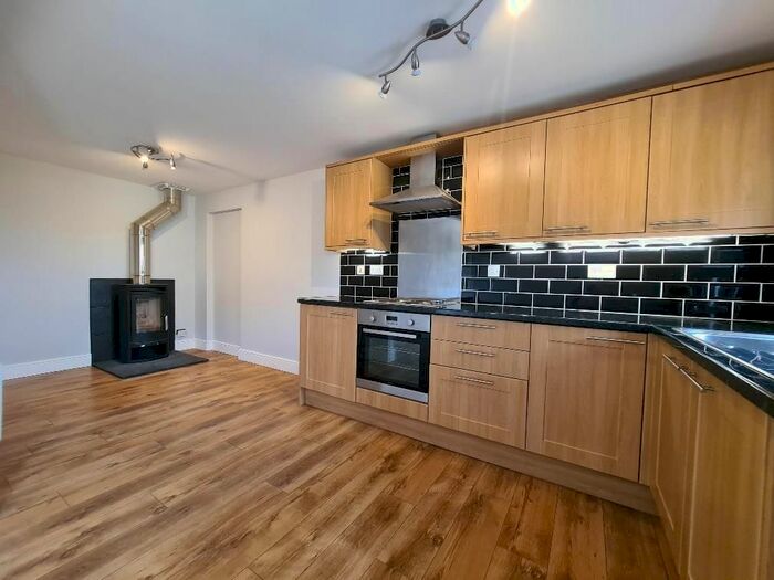 3 Bedroom Cottage To Rent In Tunley, Bath, BA2