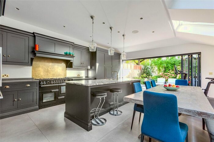 3 Bedroom Property To Rent In Abbeville Road, Abbeville Village, SW4