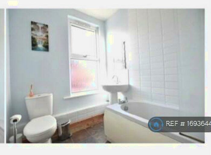 4 Bedroom Terraced House To Rent In Victoria Grove, Leeds, LS9