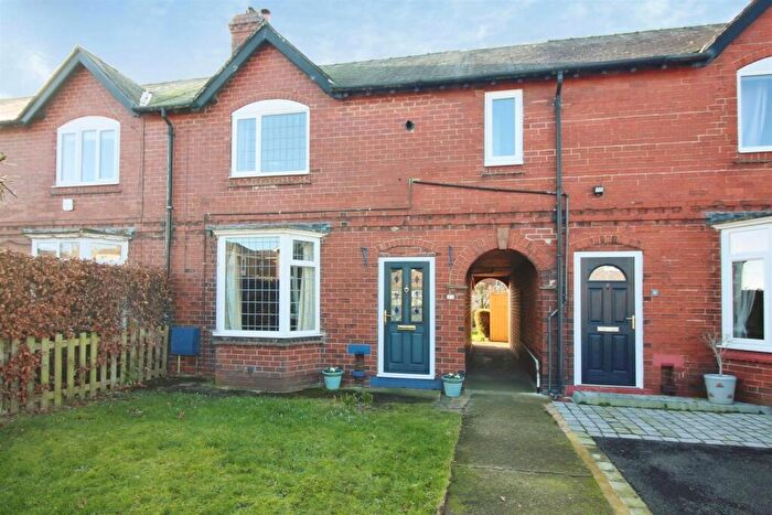 3 Bedroom Terraced House For Sale In Common Lane, South Milford, Leeds, LS25