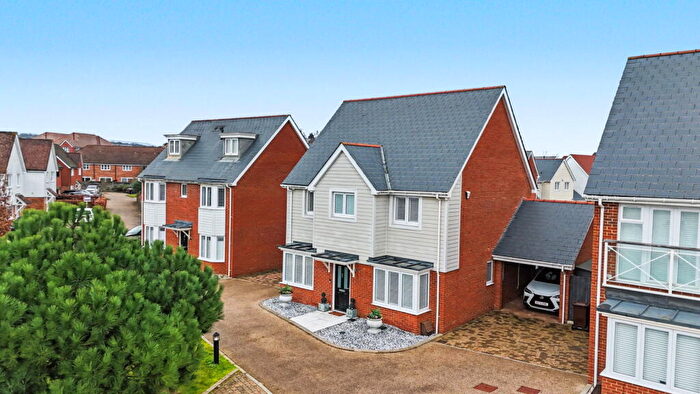 4 Bedroom Detached House For Sale In Barrow Hill Close, Holborough Lakes, ME6