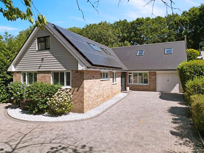 5 Bedroom Chalet For Sale In Waterloo Road, Corfe Mullen, Wimborne, BH21
