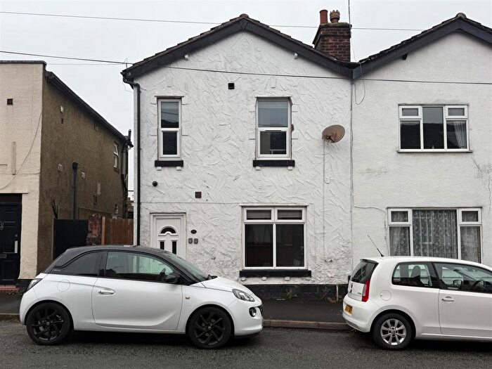 4 Bedroom Terraced House To Rent In John Street, Biddulph, ST8