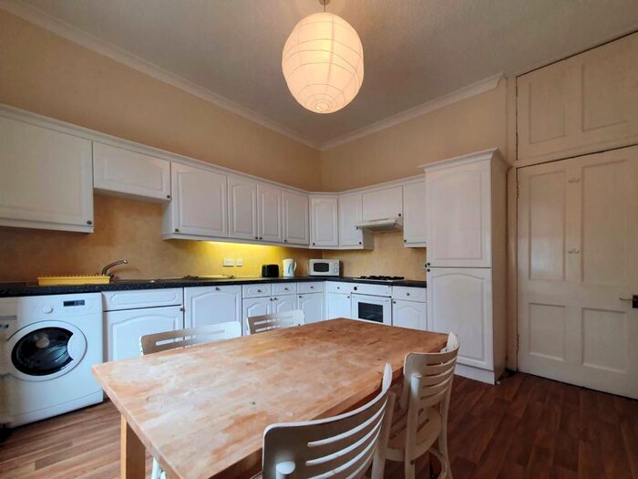 2 Bedroom Flat To Rent In Cornwall Street, Tollcross, Edinburgh, EH1
