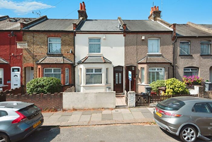 3 Bedroom Terraced House For Sale In Alexandra Road, Hounslow, TW3
