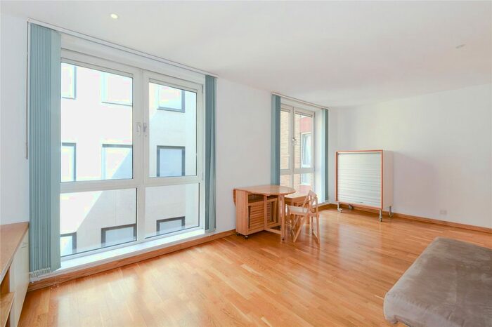 Studio To Rent In Hosier Lane, London, EC1A