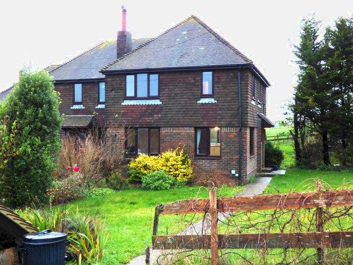 3 Bedroom Semi-Detached House To Rent In Long Furlong, Findon, Worthing, BN14