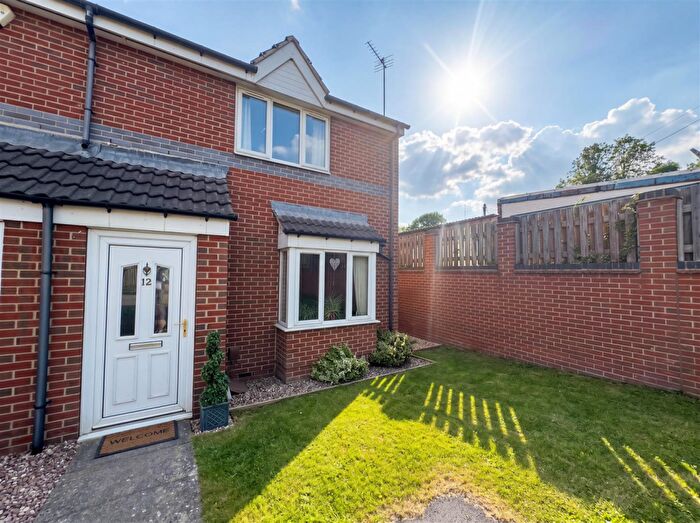 2 Bedroom End Of Terrace House To Rent In Carr Hill Court, Balby, Doncaster, DN4
