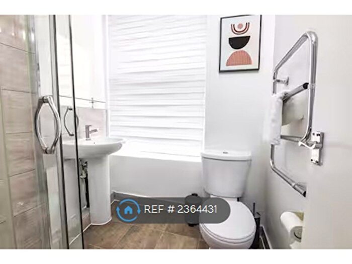 1 Bedroom Flat To Rent In Wellington Road, Dewsbury, WF13
