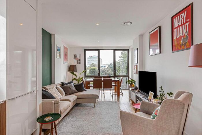 2 Bedroom Apartment For Sale In Camberwell Passage, London, SE5