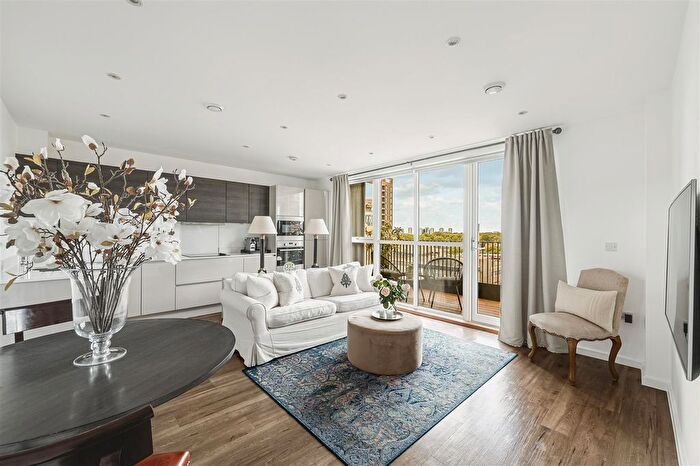 1 Bedroom Flat For Sale In Trevillion Mansions, Hanbury Road, London, W3