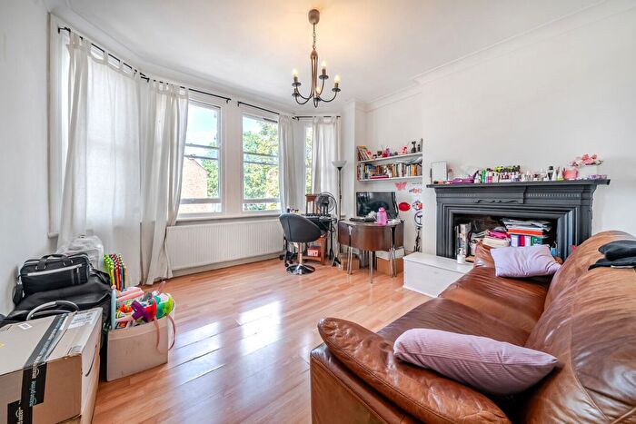 1 Bedroom Flat For Sale In Oakdale Road, Streatham, London, SW16