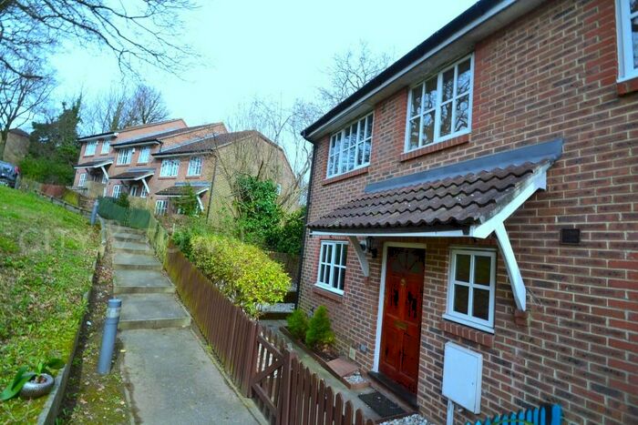 3 Bedroom House To Rent In Ladywood Road, Dartford, Kent, DA2