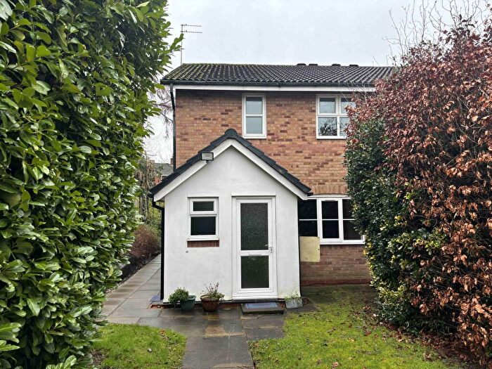 2 Bedroom Flat To Rent In Avebury Close, Crowhill, CV11