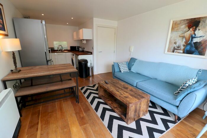 2 Bedroom Flat To Rent In Stanton House, Rotherhithe Street, Rotherhithe, SE16