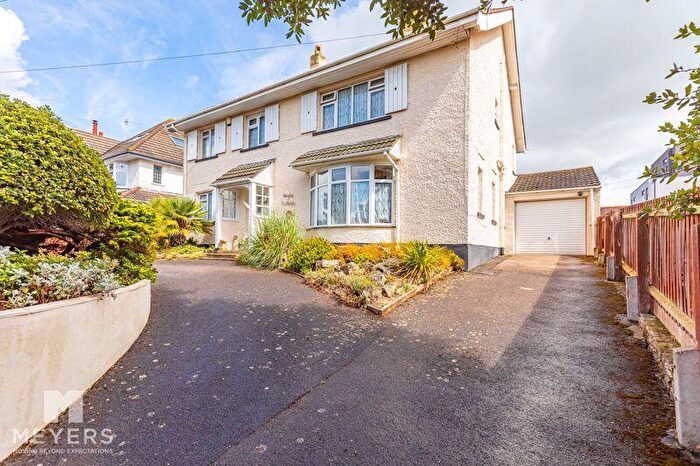 4 Bedroom Detached House For Sale In Dingle Road, Bournemouth, BH5