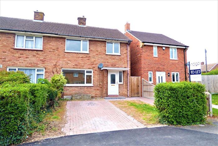 3 Bedroom Semi-Detached House To Rent In Osborn Road, Barton-le-Clay, Bedfordshire, MK45