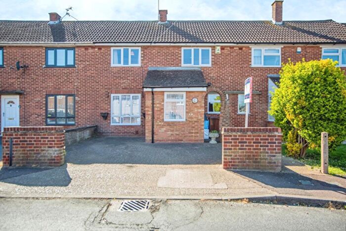 3 Bedroom Semi-Detached House For Sale In Windmill Street, Rochester, Kent, ME2