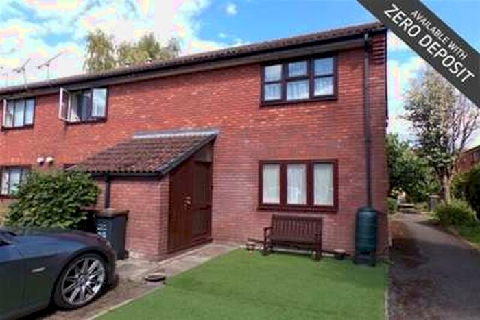 1 Bedroom Maisonette Flat To Rent In Knatchbull Close, Romsey, SO51