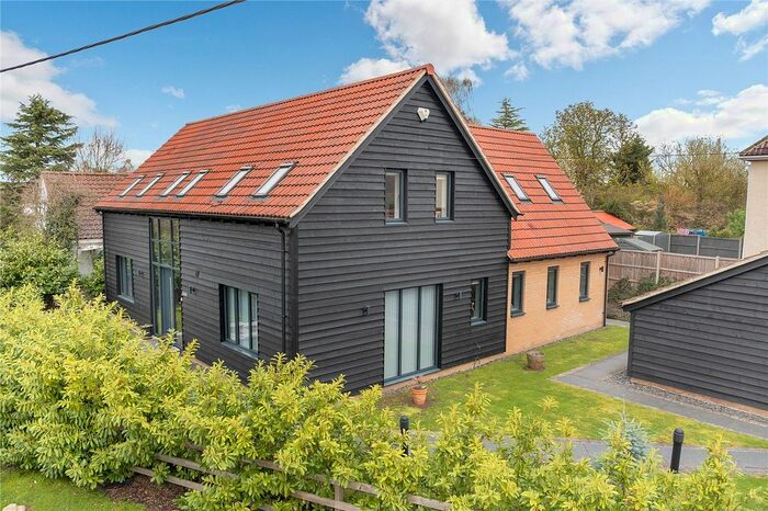 4 Bedroom Detached House For Sale In Blacksmiths Lane, Abbotsley, St. Neots, Cambridgeshire, PE19