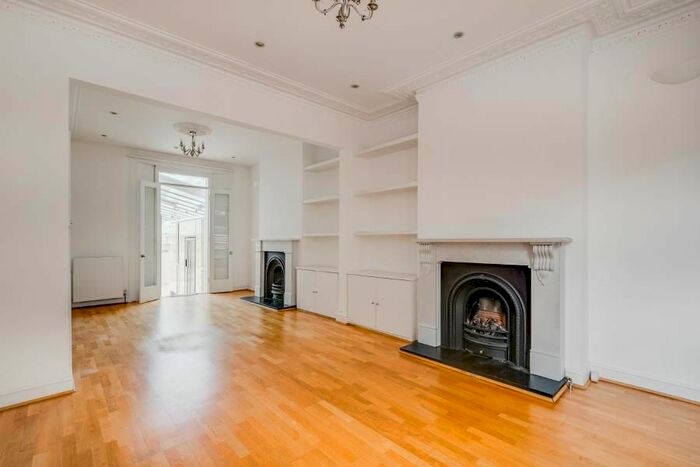 5 Bedroom Property To Rent In Roderick Road, Hampstead, London, NW3