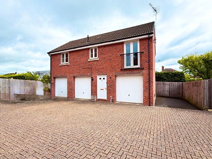 2 Bedroom Coach House For Sale In Cricketers Close, Royal Wootton Bassett, SN4