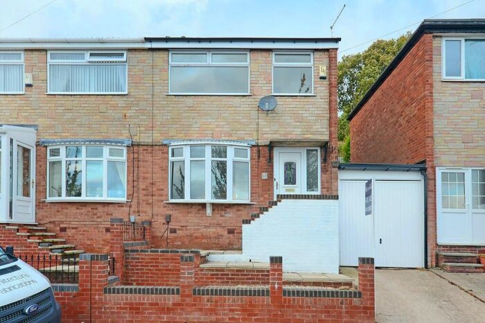 3 Bedroom Semi-Detached House To Rent In Sandstone Avenue, Sheffield, S9