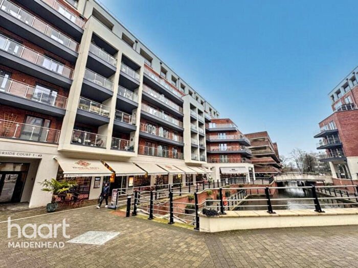 2 Bedroom Apartment For Sale In The Colonnade, Maidenhead, SL6
