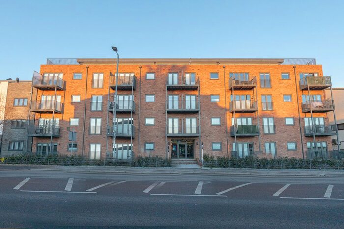 2 Bedroom Penthouse To Rent In London Road, Benfleet, SS7