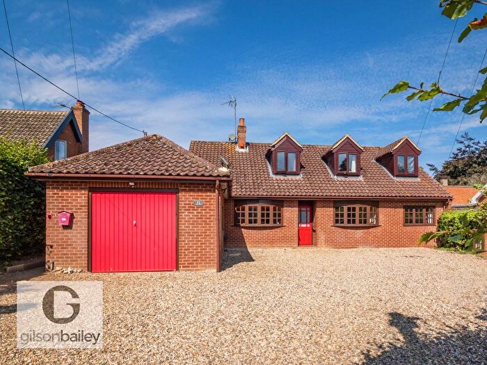 6 Bedroom Chalet For Sale In East Avenue, Brundall, NR13